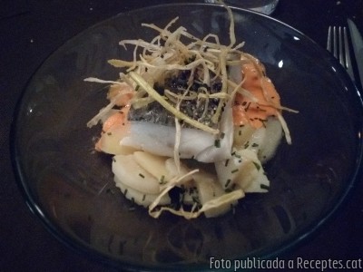 Recepta de cuina de Llom de bacallà amb verdures de s'hort