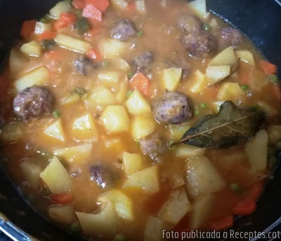 Recepta de cuina de Mandonguilles a la cassola