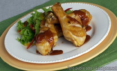 Recepta de cuina de Pernilets de pollastre amb salsa de fetgets