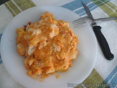 Coliflor gratinada amb salsa de pebrots