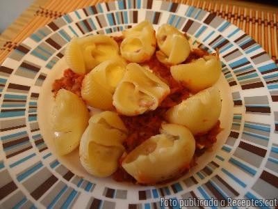 Pasta farcida als quatre formatges