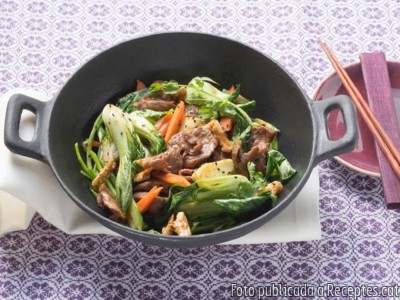Recepta de cuina de Pak Choi amb vedella adobada