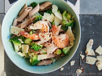 Recepta de cuina de Pasta amb bròquil i llagostins