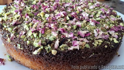 Recepta de cuina de Pastis de festucs i semolina amb aigua de roses