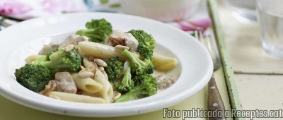 Recepta de cuina de Penne mit Broccoli und Poulet