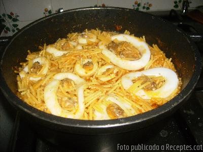 Recepta de cuina de Fideus amb cloïsses i anelles de calamar
