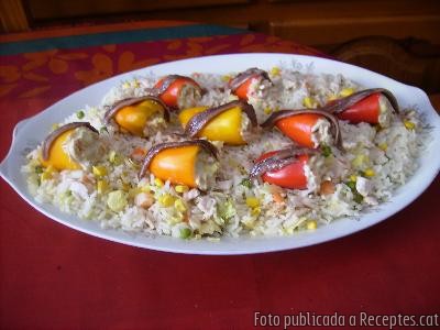 Recepta de cuina de Amanida d'arròs amb pebrotets farcits