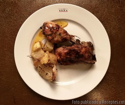 Recepta de cuina de Pollastre al forn amb llima i farigola