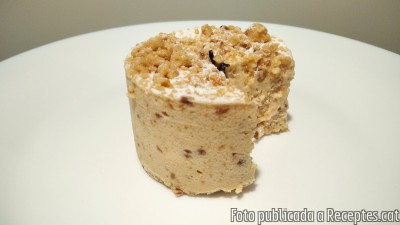 Recepta de cuina de Púding de torró, amb neules i pinyons