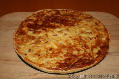 Quiche de patata, ceba i bacon Recepta de cuina de Quiche de patata, ceba i bacon