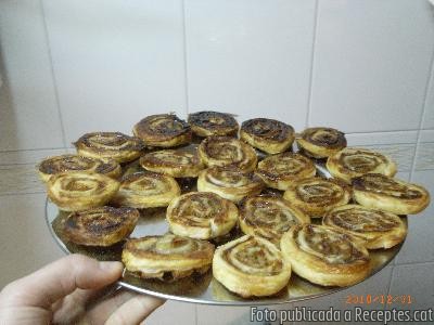 Recepta de cuina de Espirals de pasta de full de poma