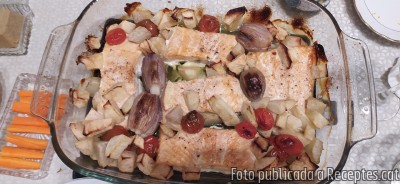 La safata a la taula Recepta de cuina de Salmó al forn