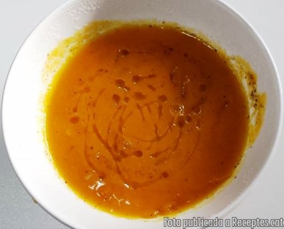 Recepta de cuina de Sopa de carbassa i ceba confitada
