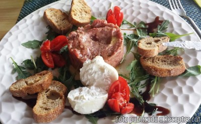 Recepta de cuina de Steak tàrtar amb toc de burrata