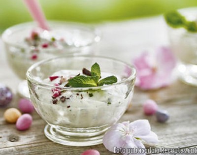 Recepta de cuina de Stracciatella de menta amb crema de Quark