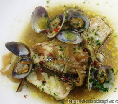 Recepta de cuina de Suquet de corball amb carxofes i cloïsses