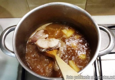Recepta de cuina de Suquet de rap amb rossinyols de Collsacreu Arenys de Munt (Maresme)