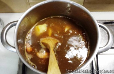 Recepta de cuina de Suquet de rap amb rossinyols de Collsacreu Arenys de Munt (Maresme)