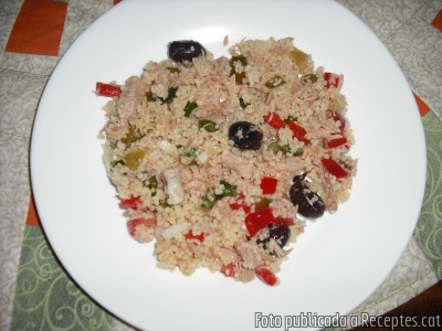 Taboule amb ceba tendra i tonyina