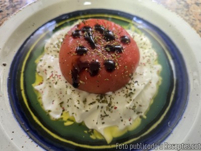 Recepta de cuina de Tomàquets farcits d'estiu