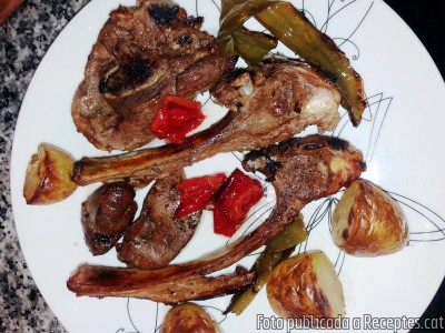 Recepta de cuina de Xai al forn amb pebrots i patates