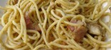 Espaguetis amb cansalada viada i ceps