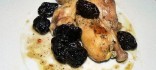 Pollastre amb prunes