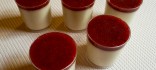 Pannacotta d'orxata amb coulis de fruits vermells