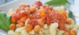 Pasta amb salsa de mongeta i cigró