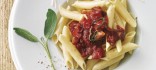 Penne –Plumas amb salsa de cansalada viada i Salvia