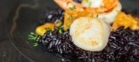 Risotto negre amb marisc