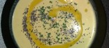 Vichyssoise de pèsols amb llagostins i rosella